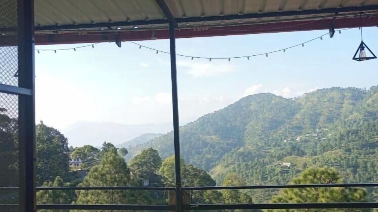 Photo of Patio Balcony in Devaprayag