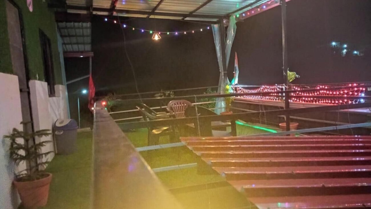 Photo of Patio Balcony in Devaprayag