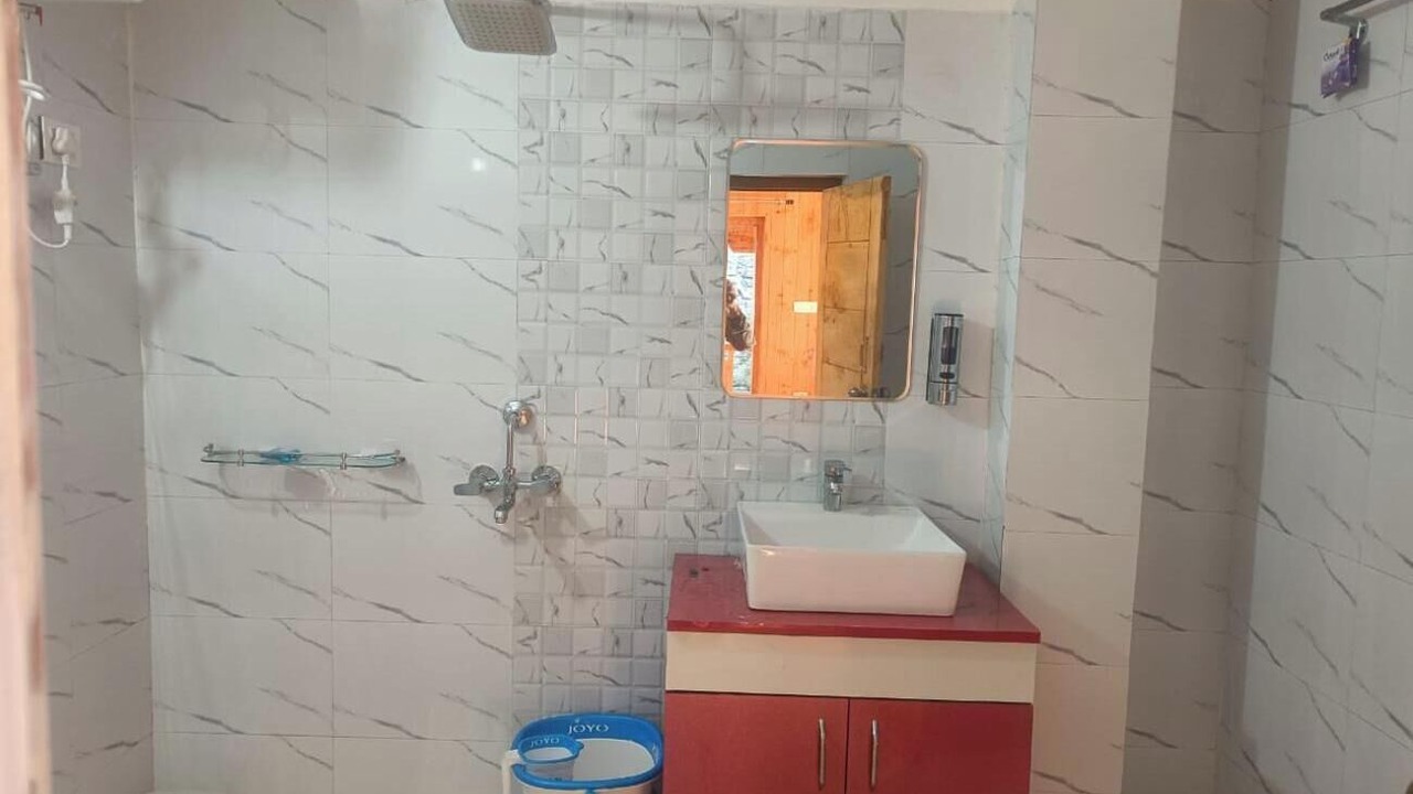 Photo of Bathroom in Bhatwari