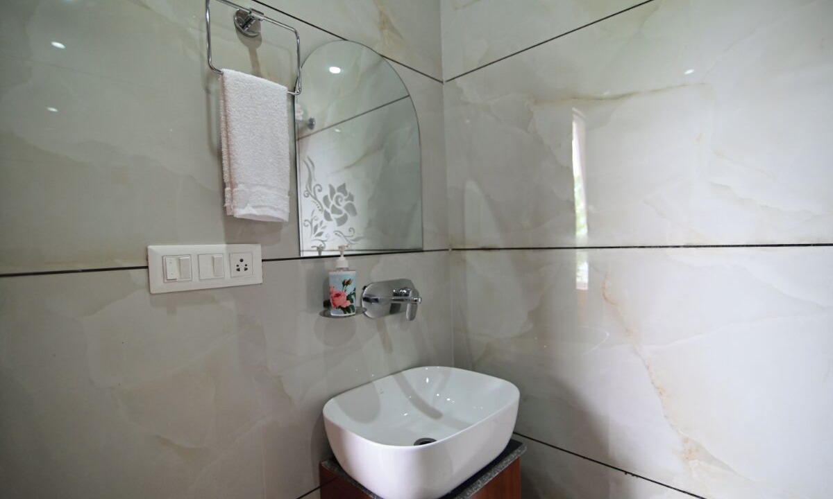 Photo of Bathroom in Theog