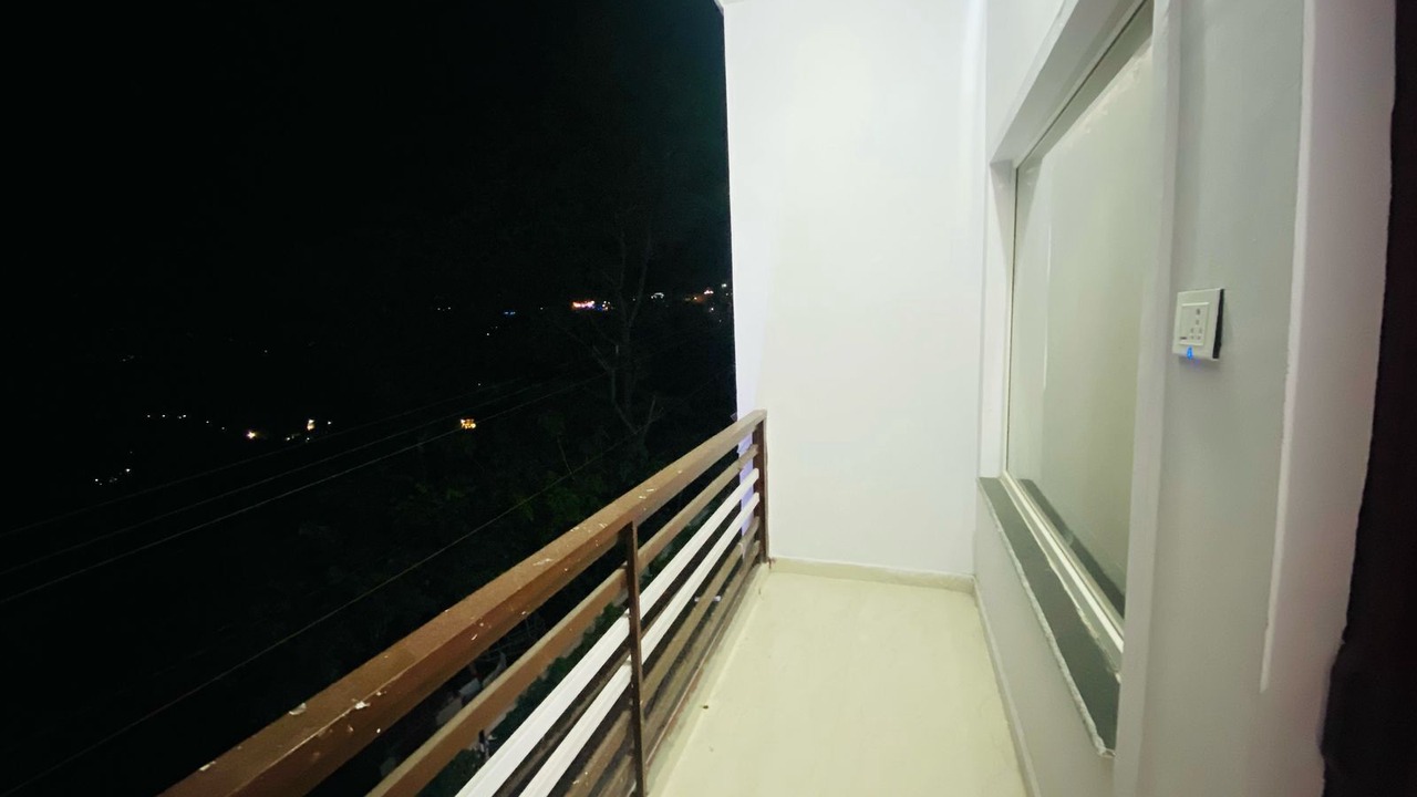 Photo of Patio Balcony in Guptkashi
