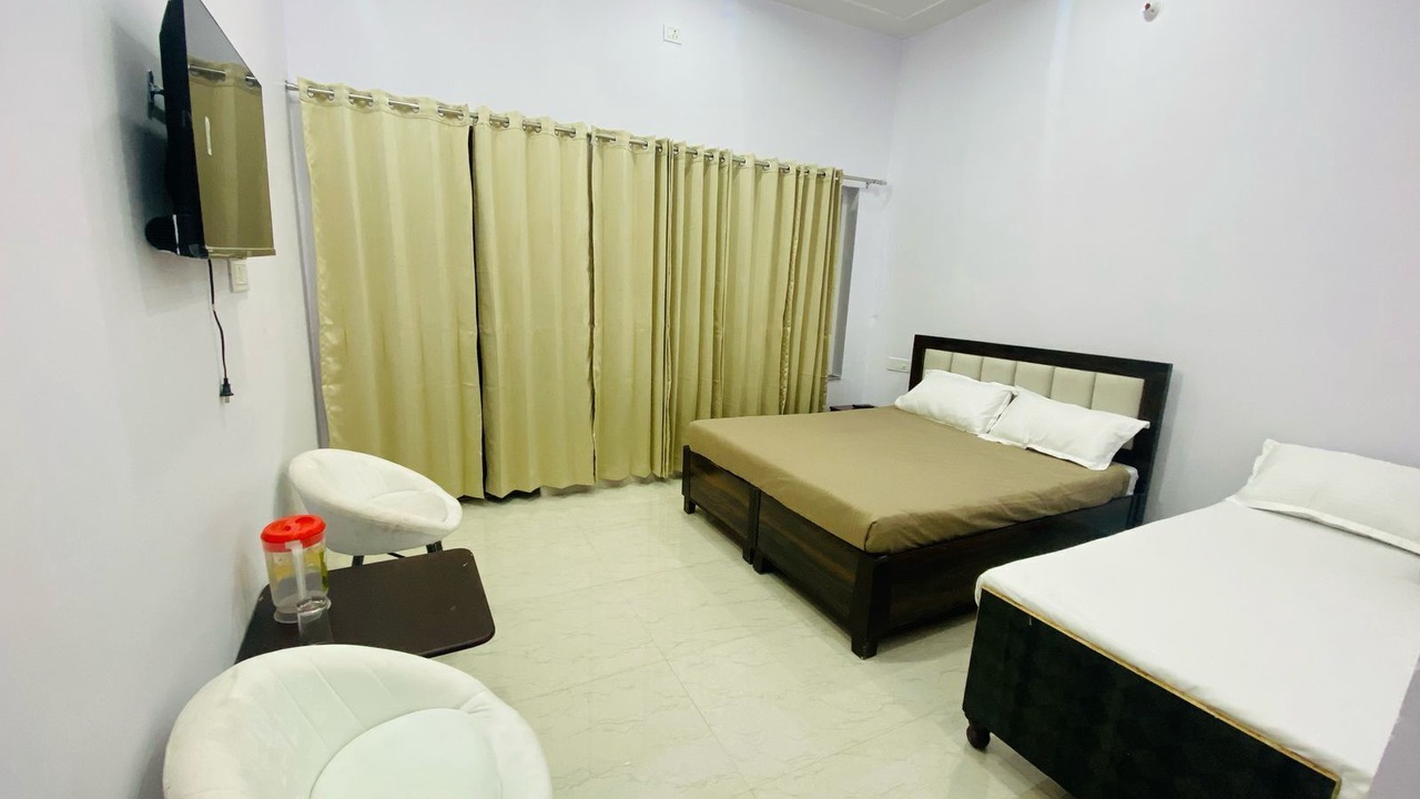 Photo of Bedroom in Guptkashi