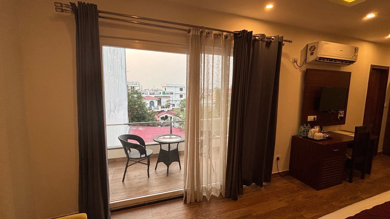 Photo of Bedroom in Dehradun