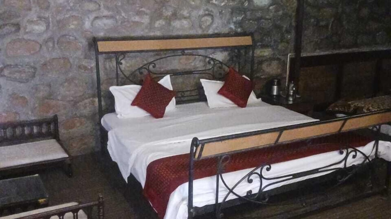 Photo of Bedroom in Bajeri