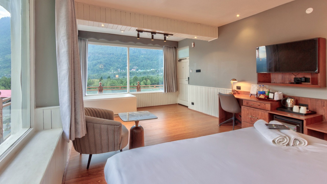 Photo of Bedroom in Bashisht