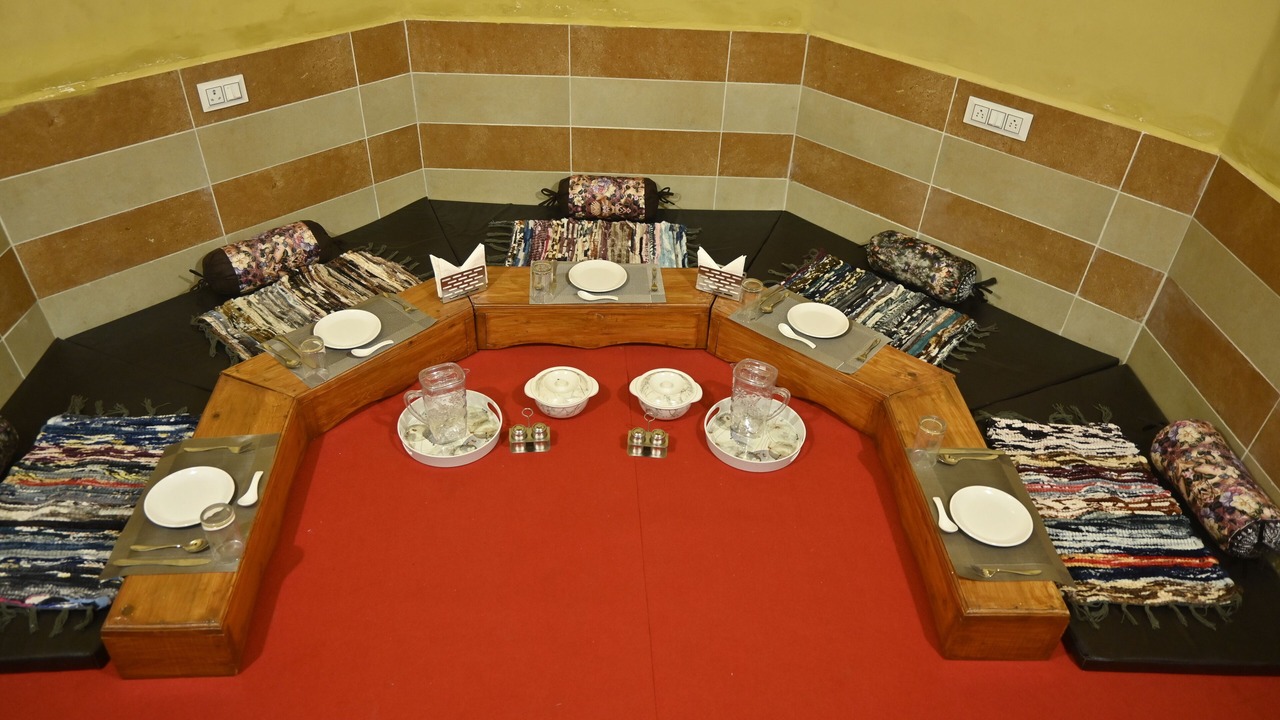 Photo of Others in Jia