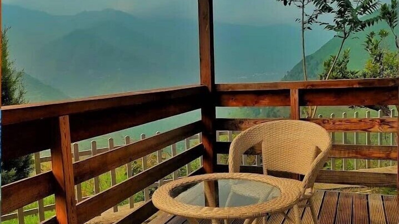 Photo of Patio Balcony in Tehri