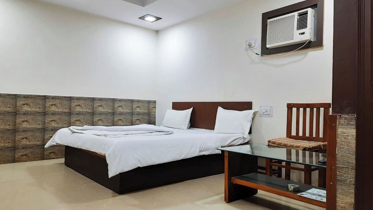 Photo of Bedroom in Mayapur