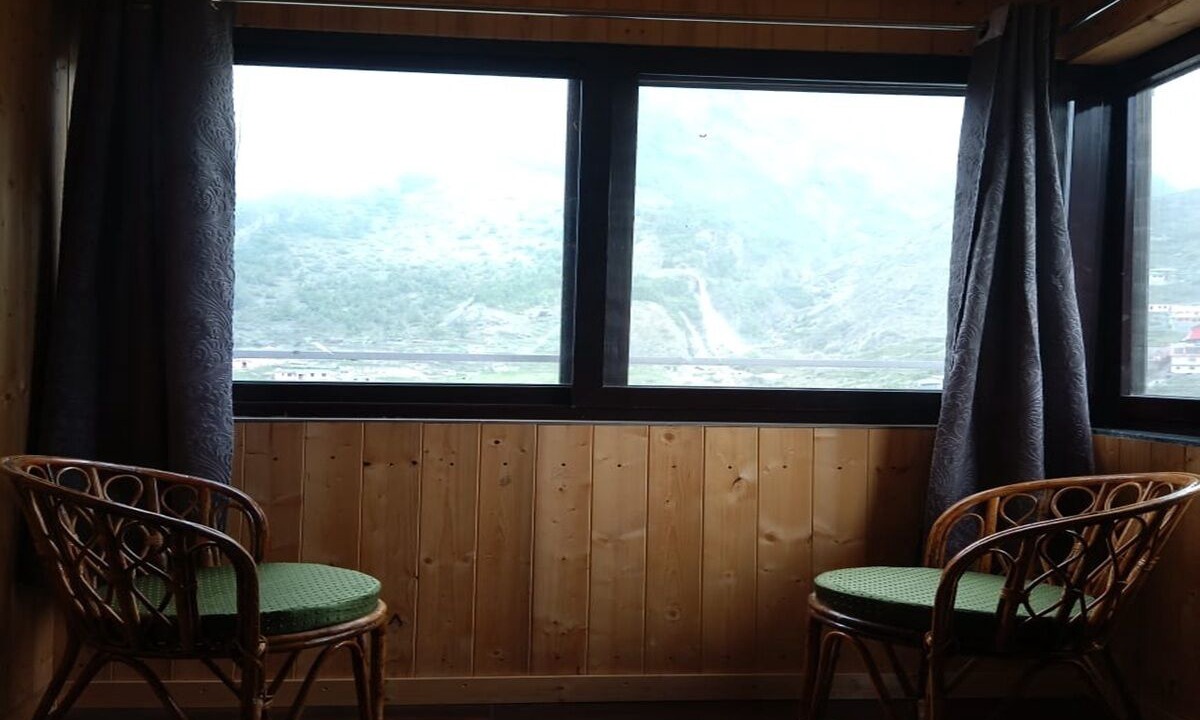 Photo of Bedroom in Badrinath