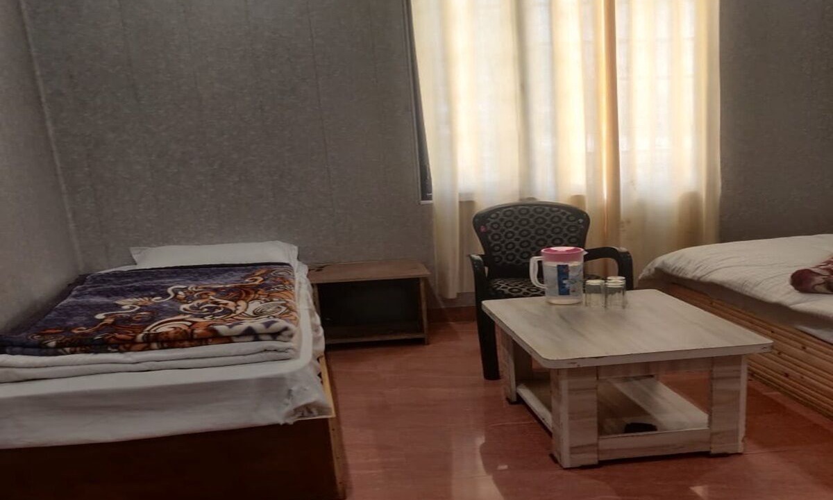 Photo of Bedroom in Badrinath