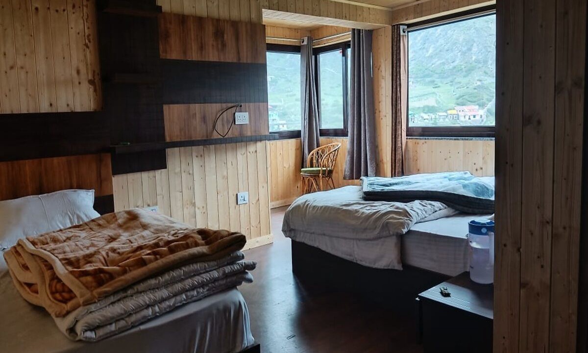 Photo of Bedroom in Badrinath