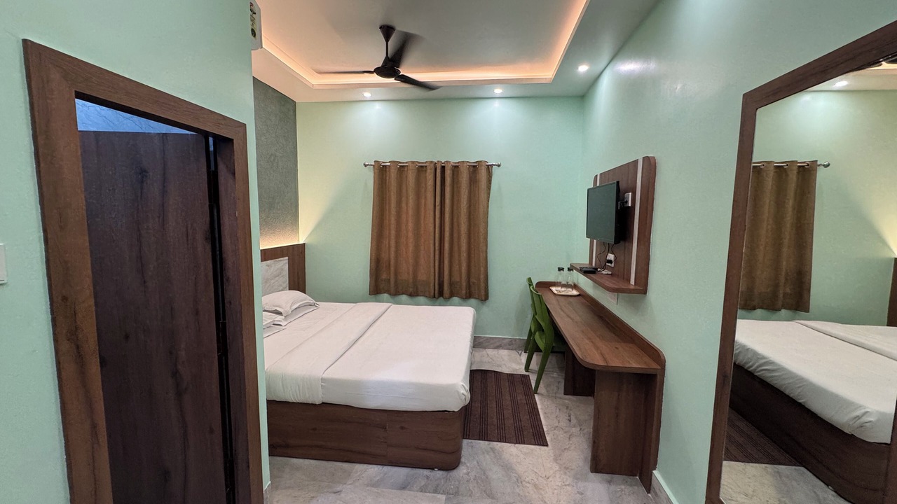 Photo of Bedroom in Sealdah