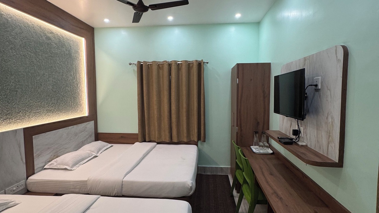 Photo of Bedroom in Sealdah