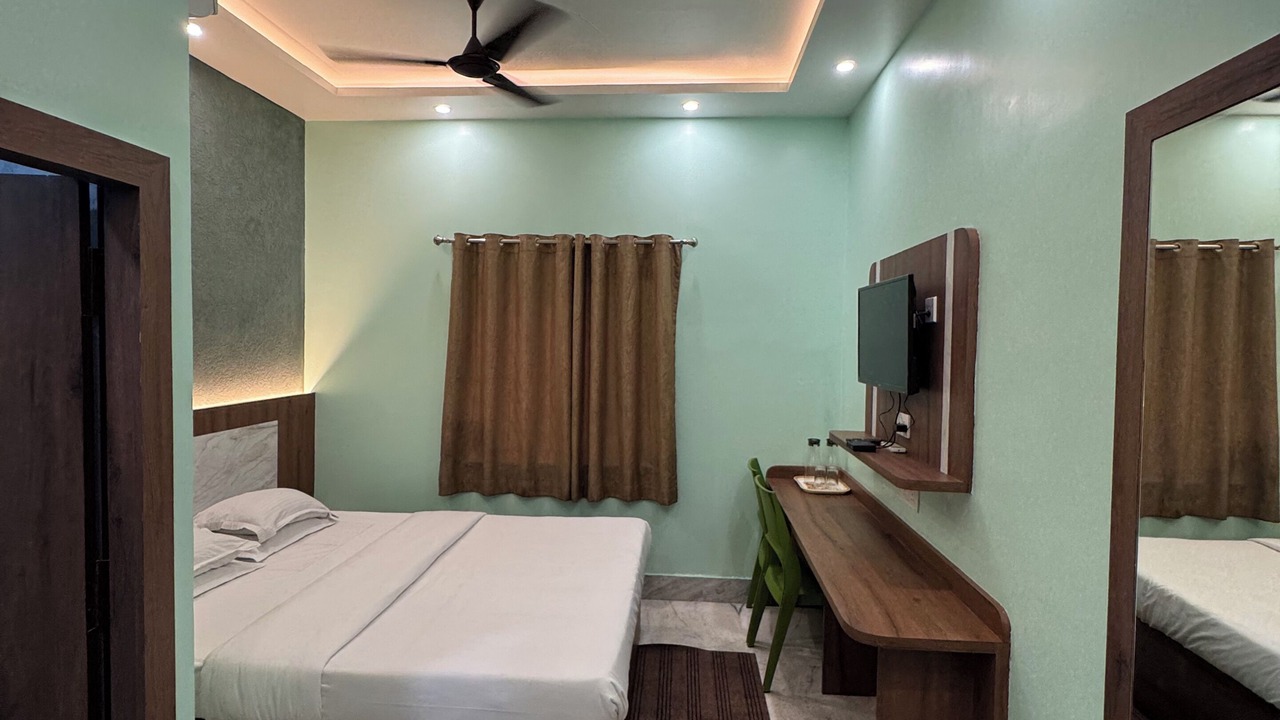 Photo of Bedroom in Sealdah