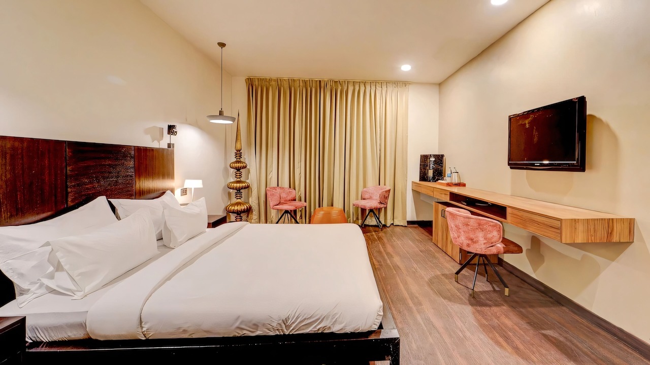 Photo of Bedroom in Thousand Lights West