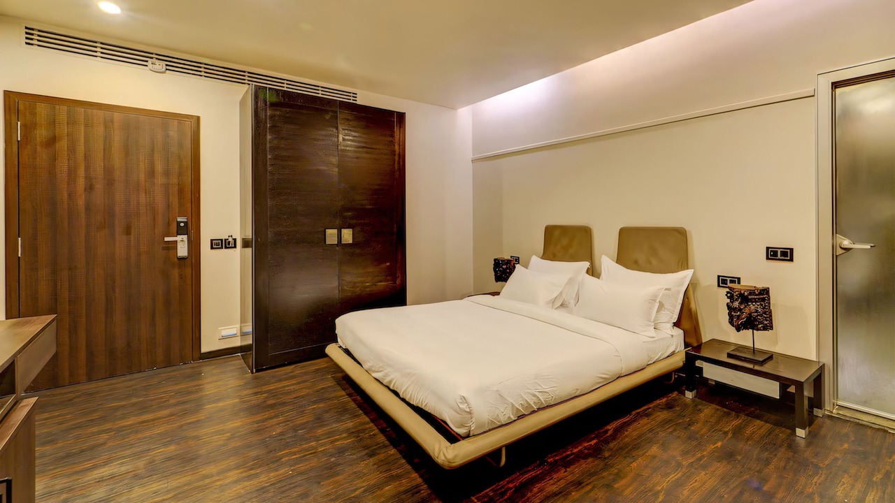 Photo of Bedroom in Thousand Lights West