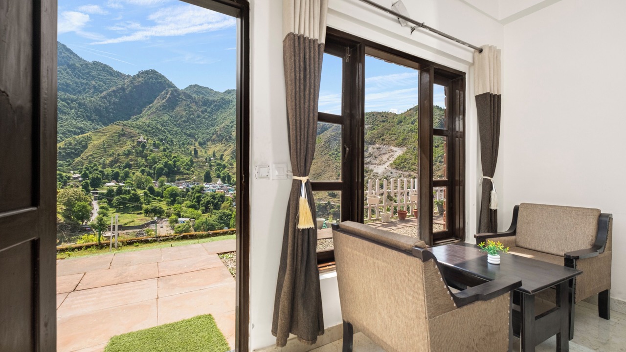 Photo of Patio Balcony in Mussoorie