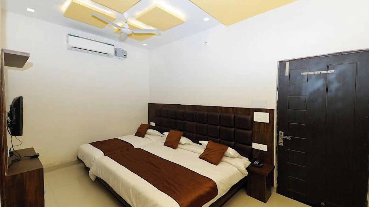 Photo of Bedroom in Haridwar