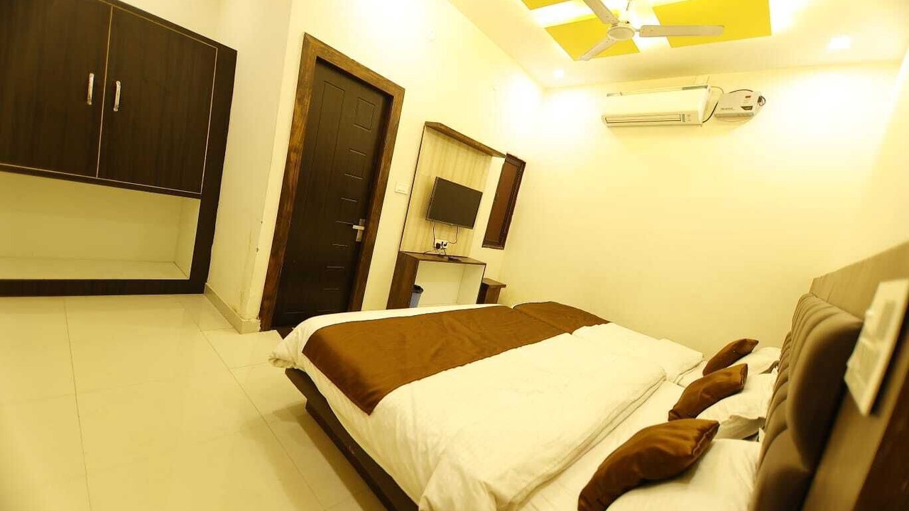 Photo of Bedroom in Haridwar