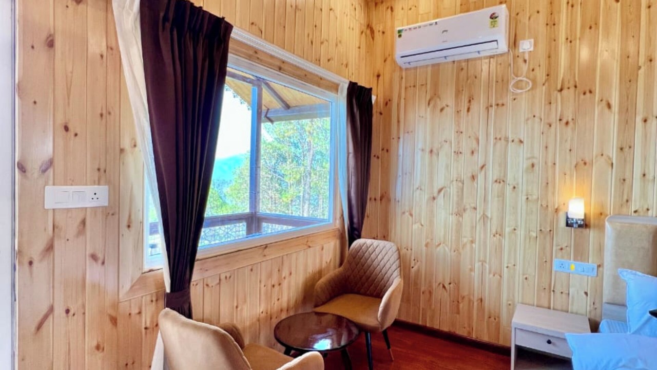Photo of Bedroom in Lansdowne