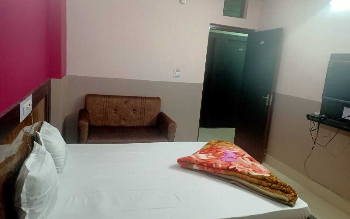 Photo of Bedroom in Deoghar