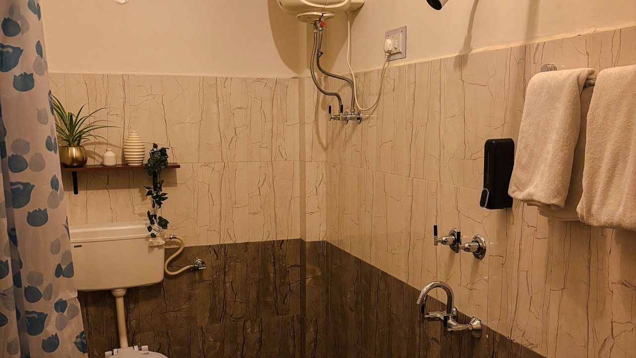 Photo of Bathroom in Banjar