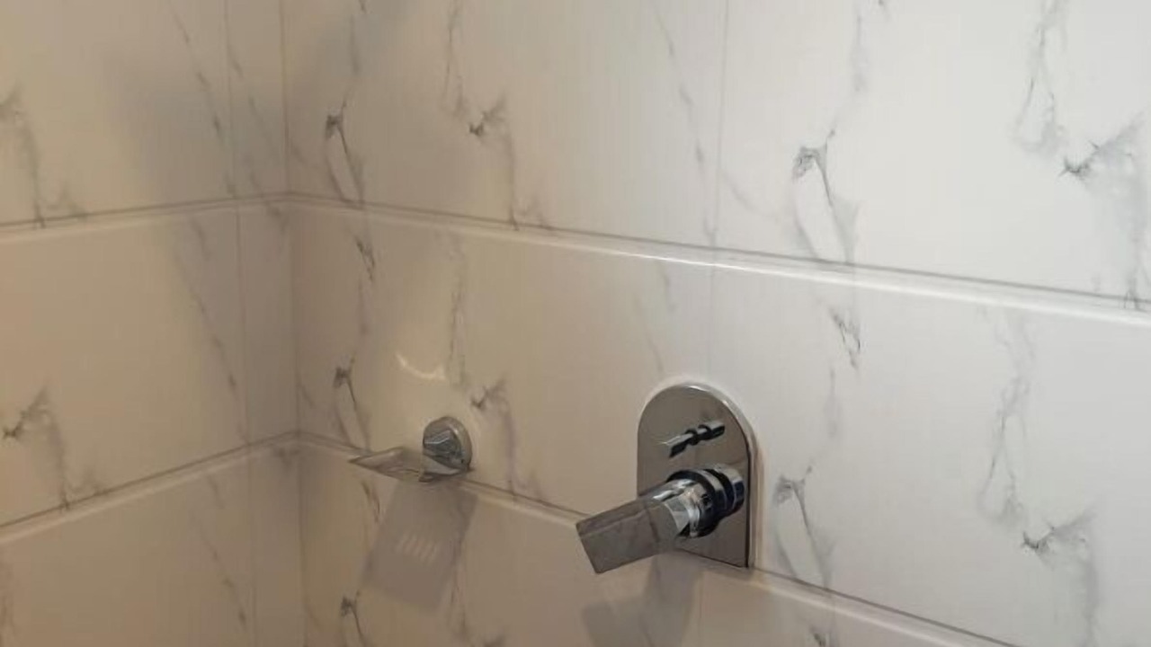 Photo of Bathroom in Hunder