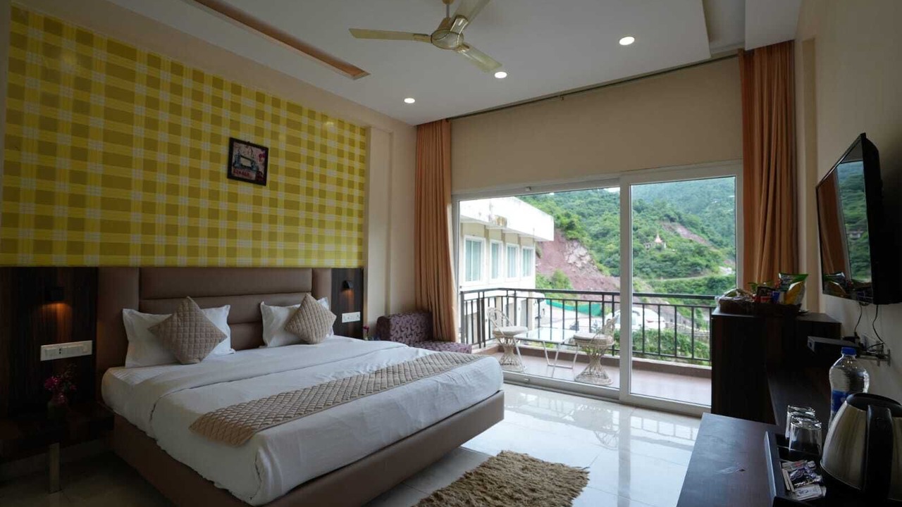 Photo of Bedroom in Kumarhatti