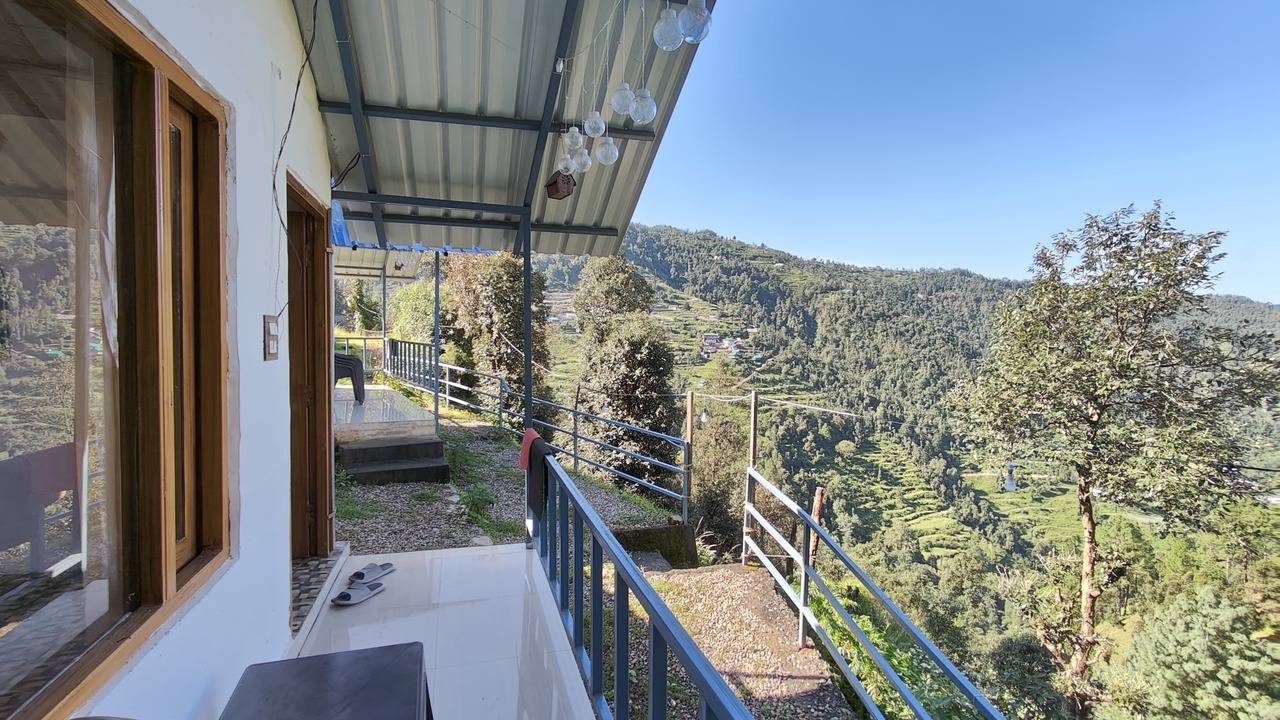 Photo of Patio Balcony in Naina Range