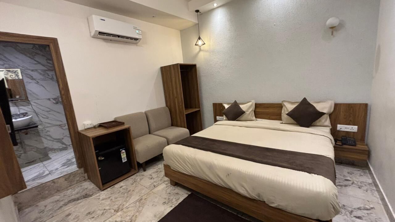 Photo of Bedroom in Mayapur