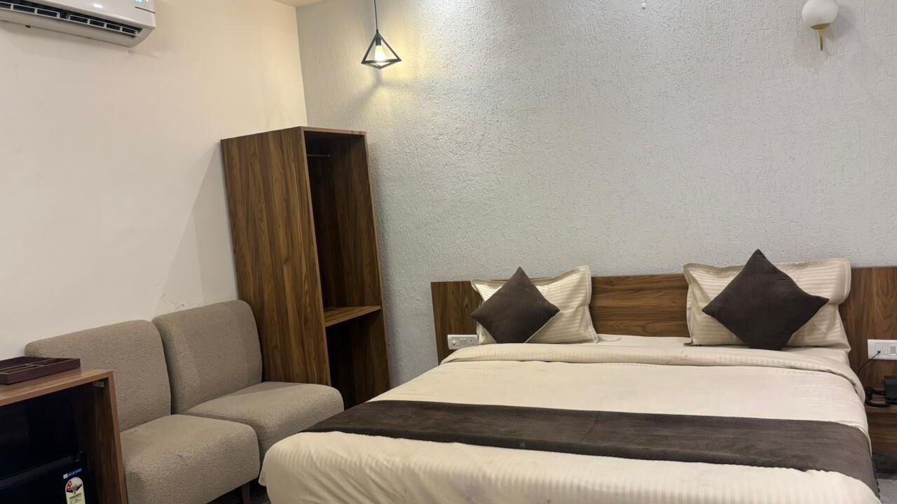 Photo of Bedroom in Mayapur