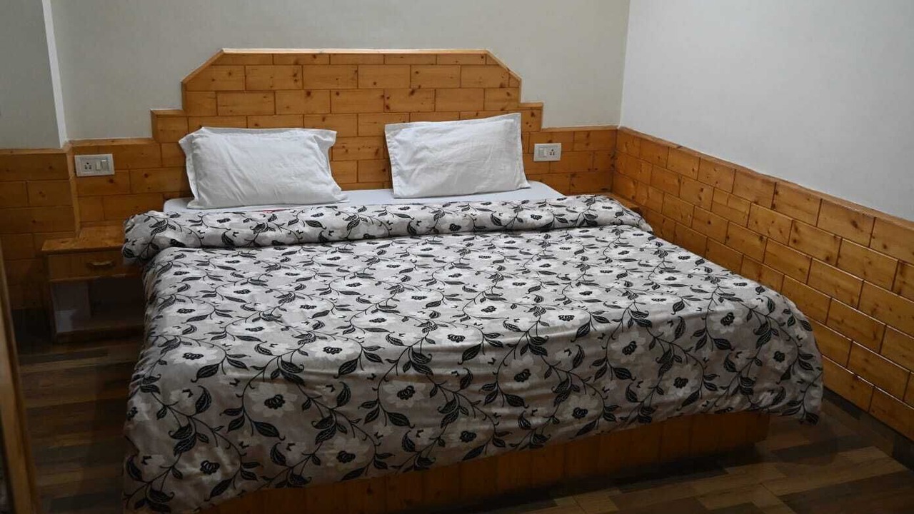 Photo of Bedroom in Vashist