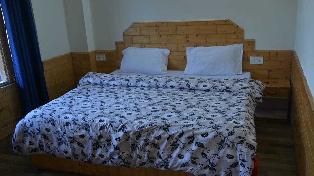 Photo of Bedroom in Vashist
