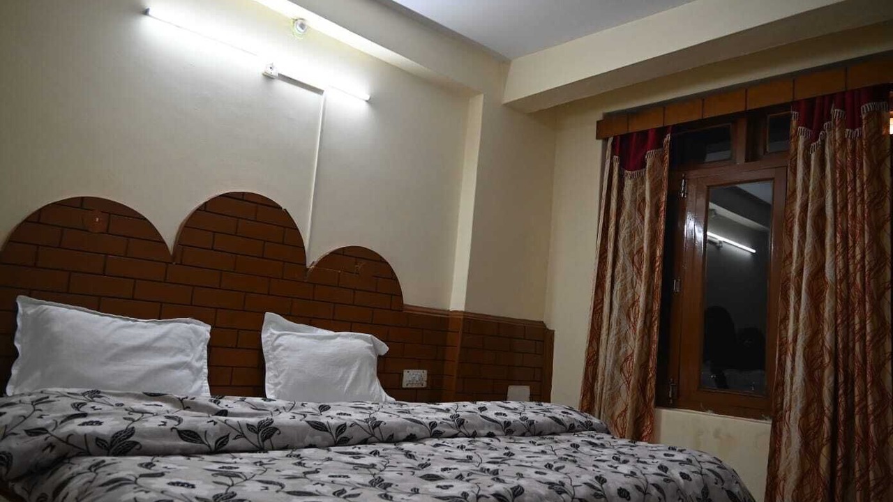 Photo of Bedroom in Vashist
