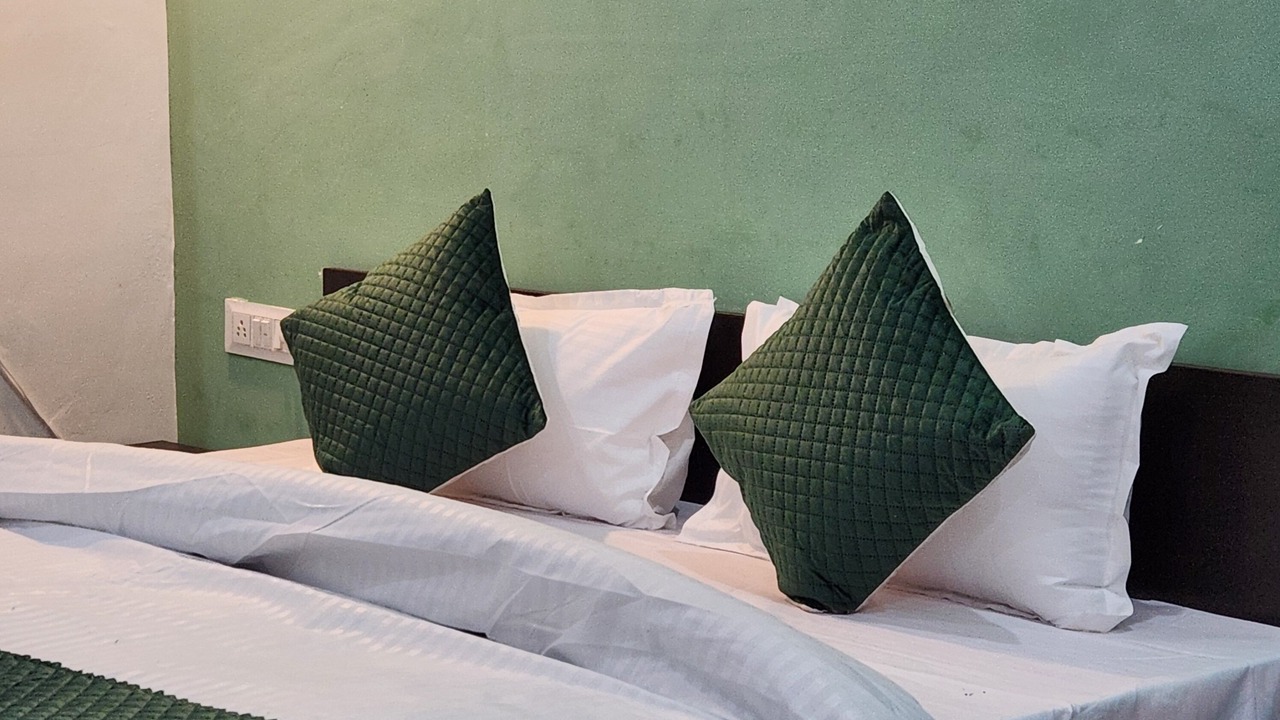 Photo of Bedroom in Bhagsu Nag