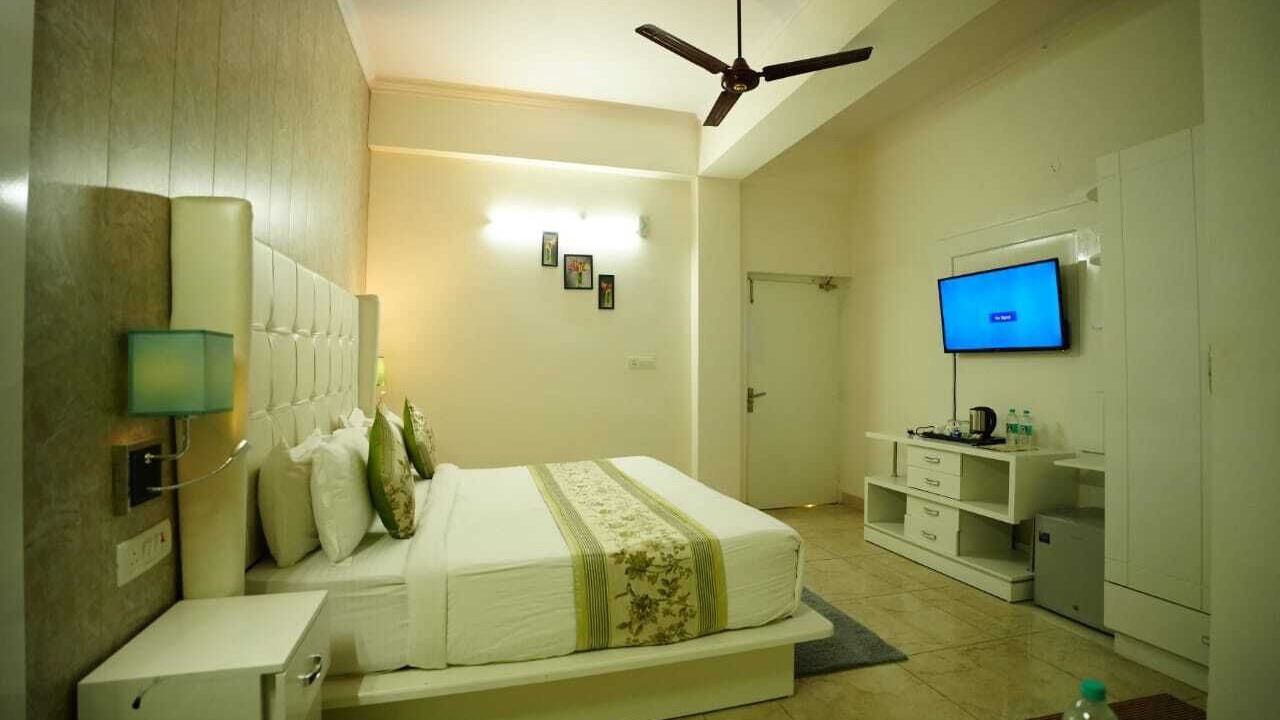 Photo of Bedroom in Kashipur