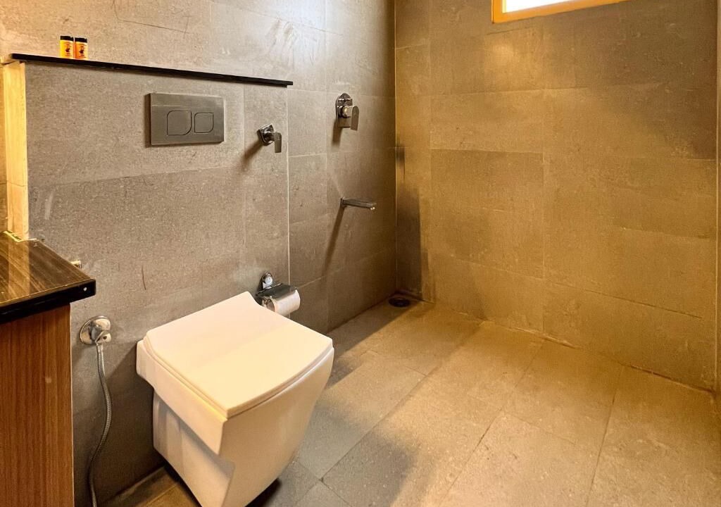 Photo of Bathroom in The Mall Road