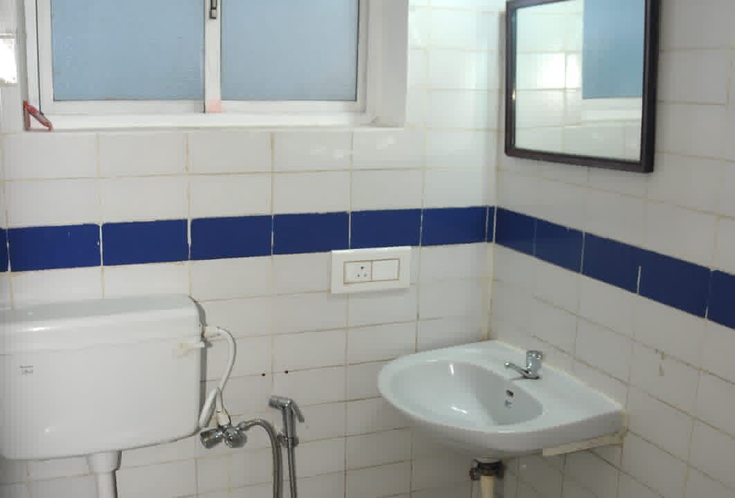 Photo of Bathroom in Ooty
