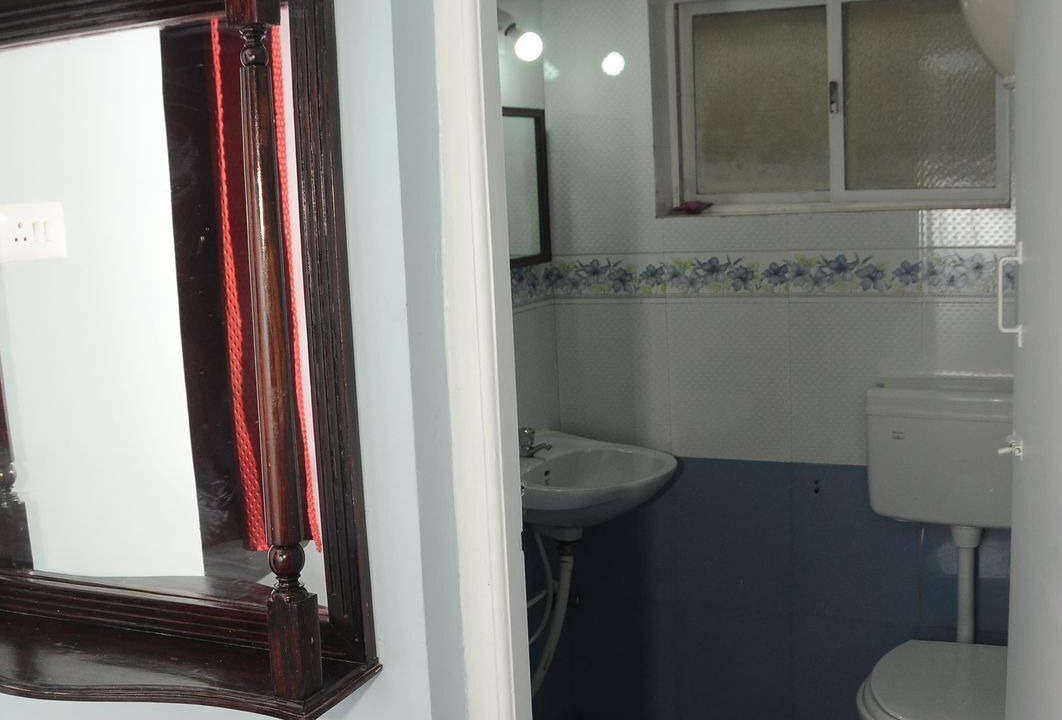 Photo of Bathroom in Ooty