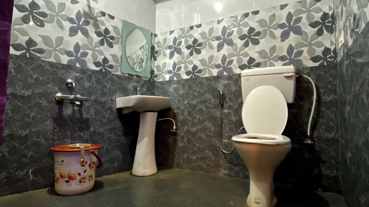 Photo of Bathroom in Ooty