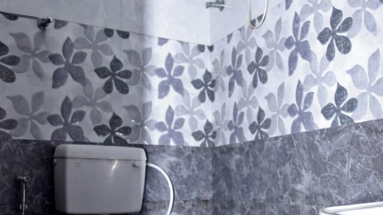 Photo of Bathroom in Ooty