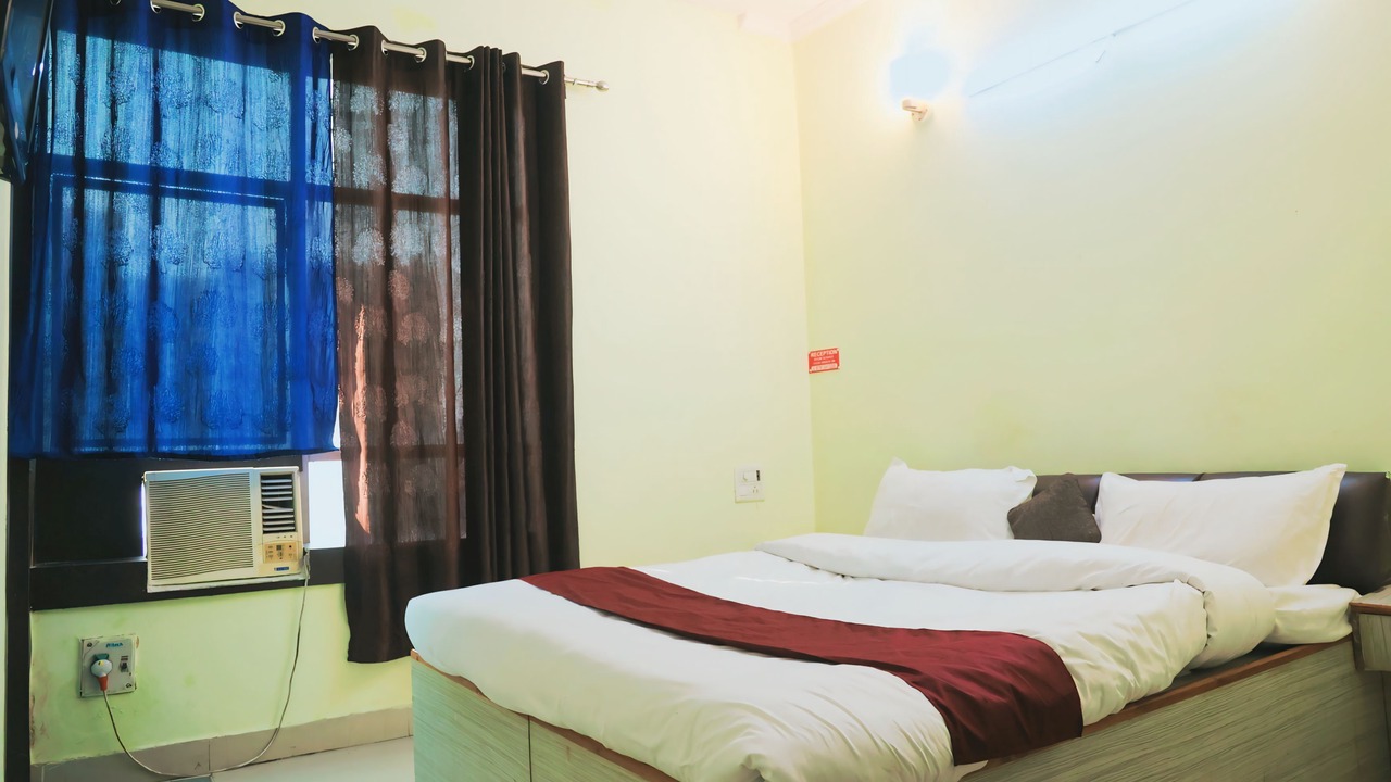 Photo of Bedroom in Mayapur