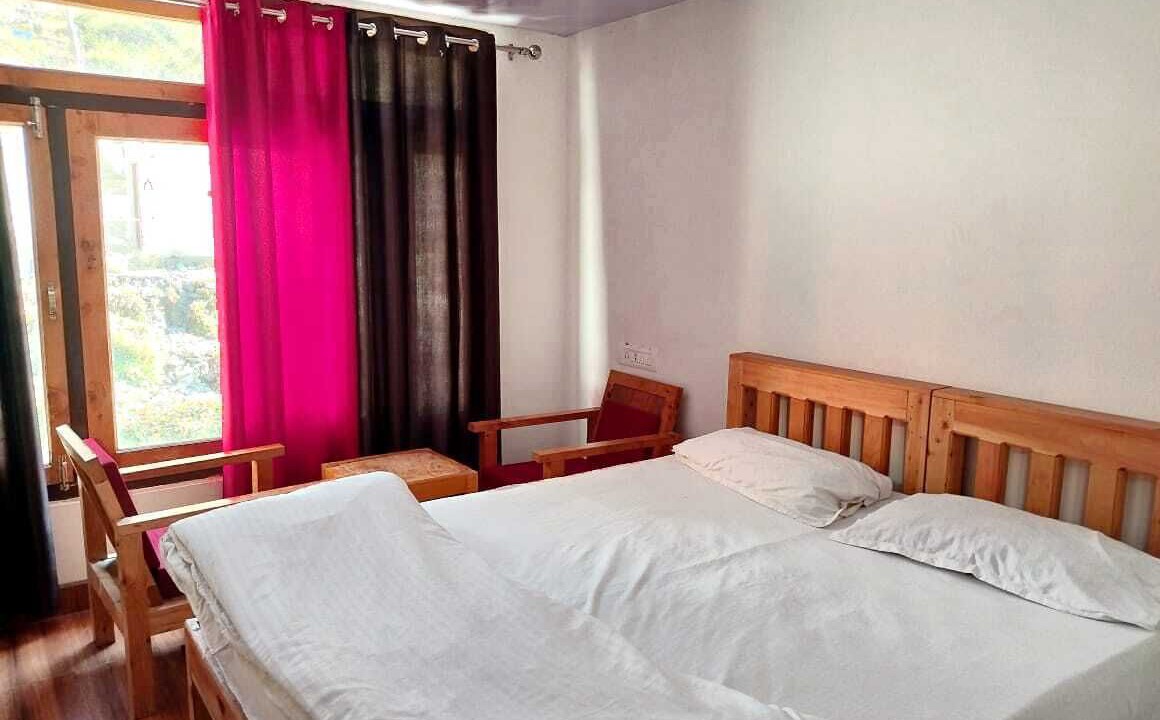 Photo of Bedroom in Bhatwari