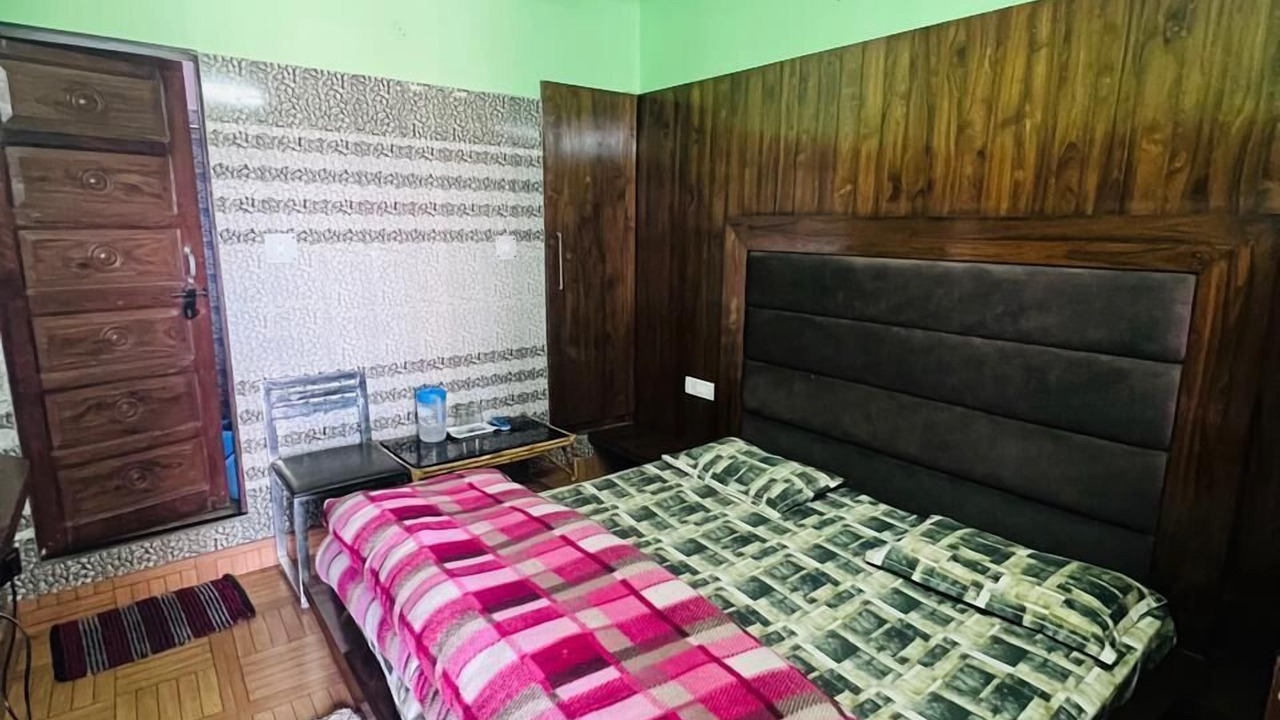 Photo of Bedroom in Ukhimath