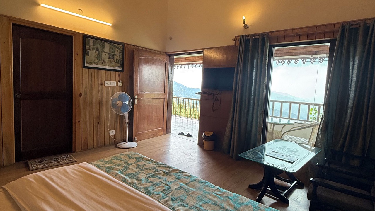 Photo of Bedroom in Mukteshwar