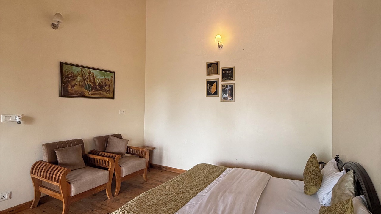 Photo of Bedroom in Mukteshwar