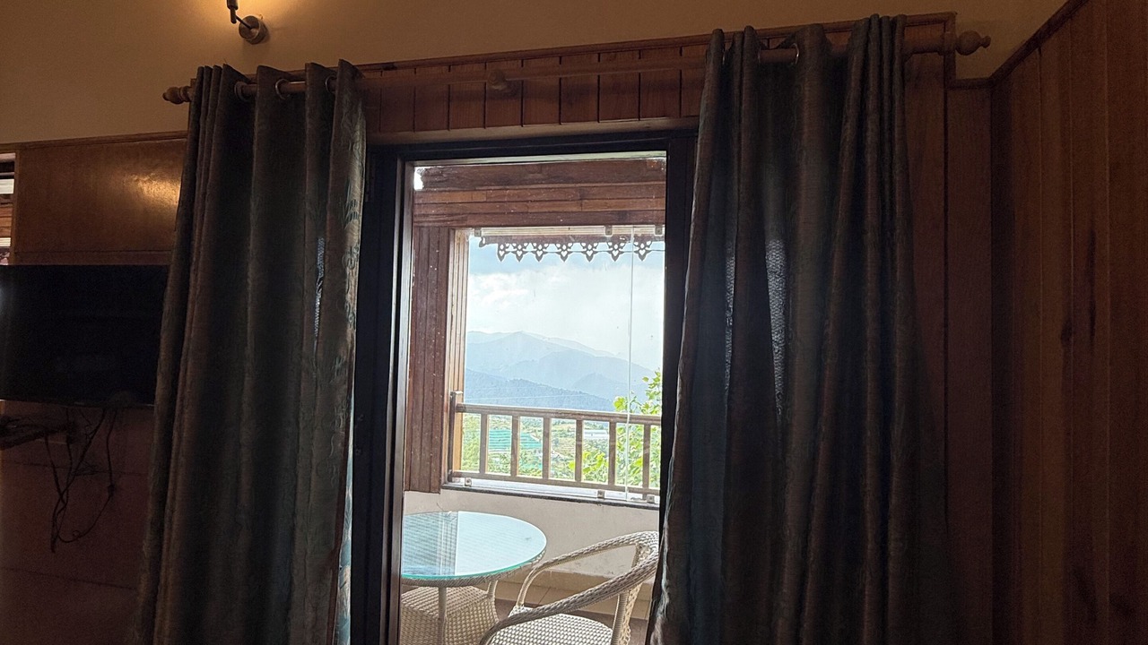 Photo of Bedroom in Mukteshwar