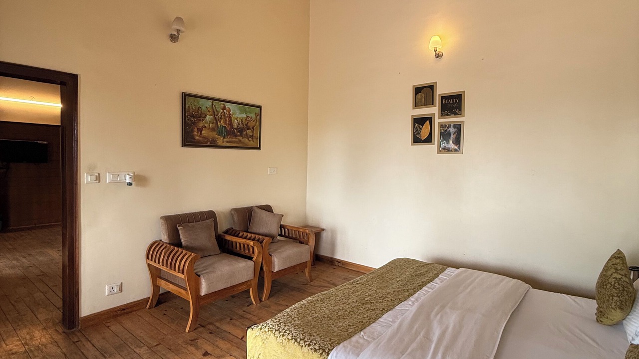 Photo of Bedroom in Mukteshwar