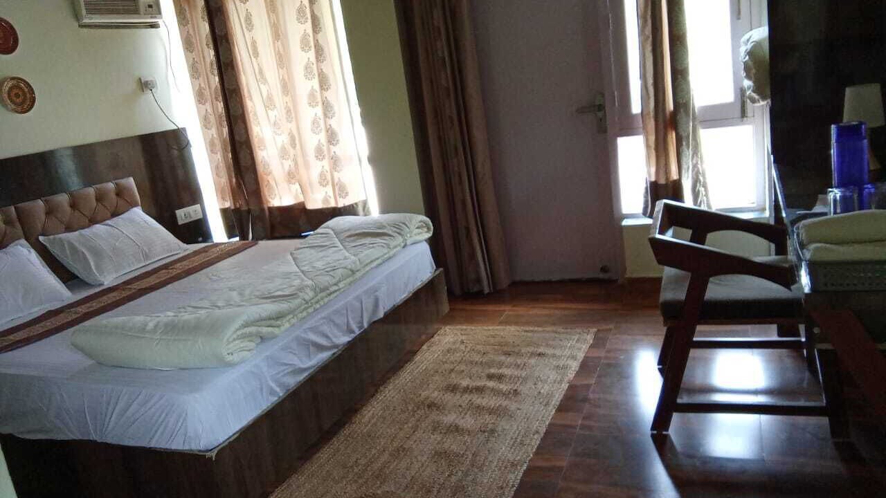 Photo of Bedroom in Jakh