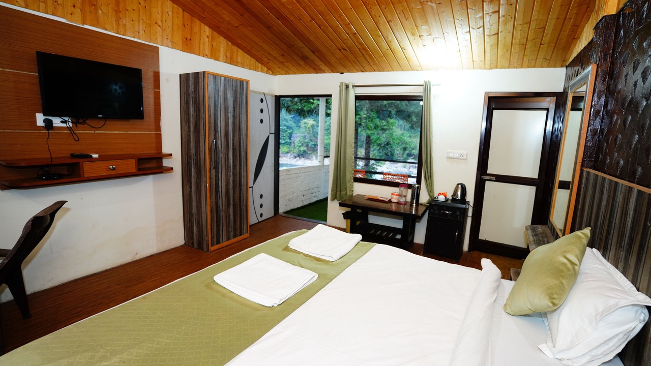 Photo of Bedroom in Paliyal Gaon